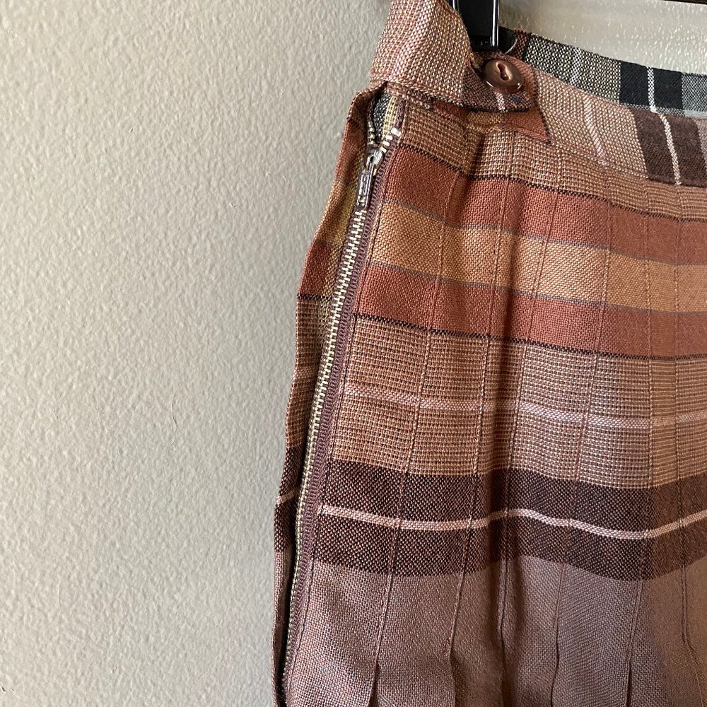 HIGHLAND QUEEN Vintage Reversible, Pleated Skirt; EUC - Picture 4 of 8